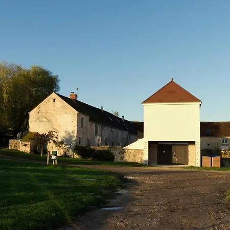 Superbe Hammam Perché Dans Le Pigeonnier De Jean De La Fontaine Appartement *