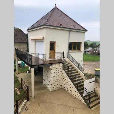 Superbe Hammam Perché Dans Le Pigeonnier De Jean De La Fontaine Appartement