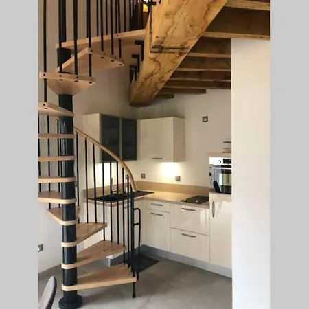 Appartement Superbe Hammam Perché Dans Le Pigeonnier De Jean De La Fontaine Chierry